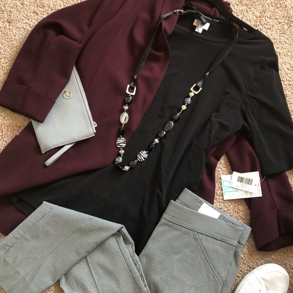 NWT Solid Black LuLaRoe Gigi Top S & M